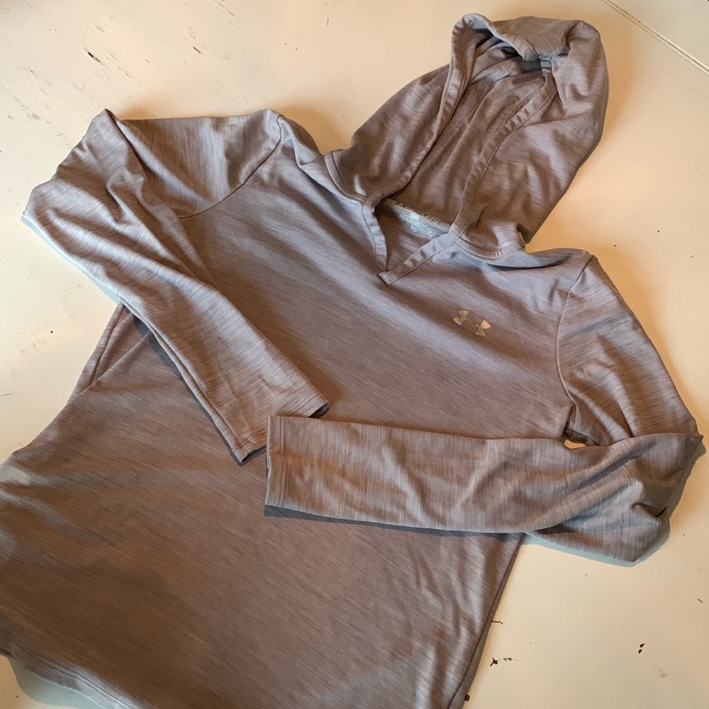 LAST CALL! UNDER ARMOUR - Loose Heatgear Hooded Pullover Athletic Top